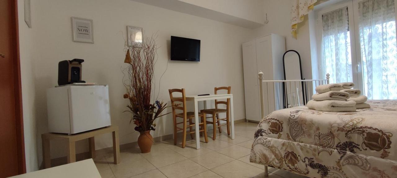 Da Vinci Affittacamere Borgo Taranto Exterior foto